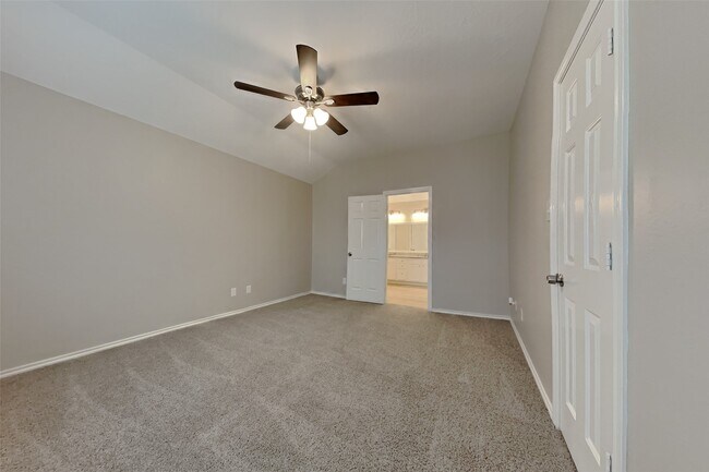 Building Photo - 26925 Carriage Manor Ln