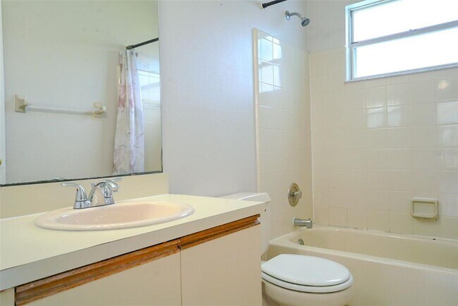 Building Photo - 2747 N Poinciana Blvd