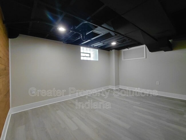 Building Photo - 3112 Kenwood St