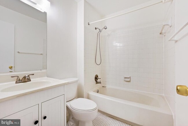 Building Photo - 3908 Ferrara Dr