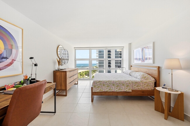 Building Photo - 531 N Ocean Blvd
