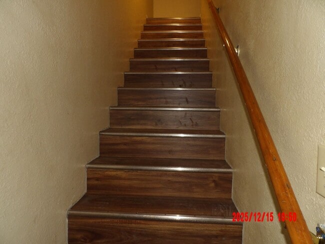 Building Photo - 3 Bedroom Duplex