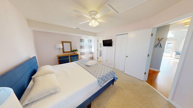 Building Photo - 304 Fil Ln