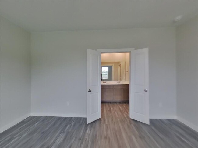 Building Photo - 544 Raglands Rd