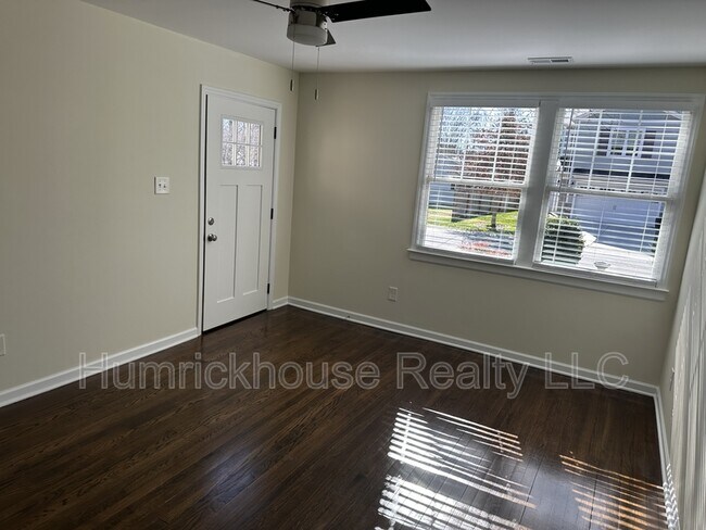 Building Photo - 5225 Valley Stream Rd