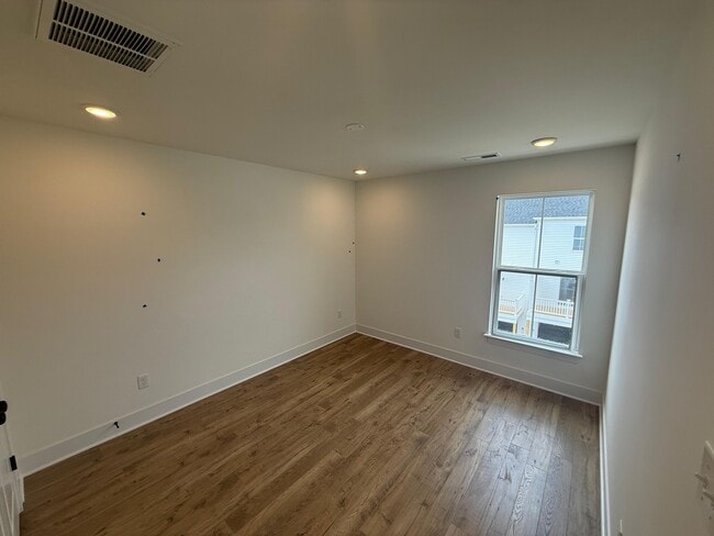 Building Photo - 15390 Oasis Sun Aly