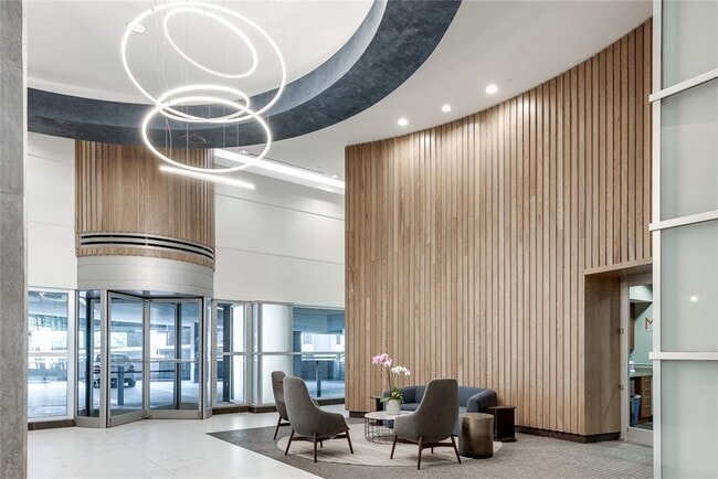 Building Photo - 943 Peachtree St NE