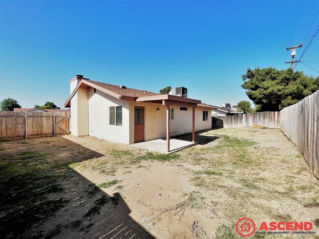Building Photo - 8516 Haupt Ave