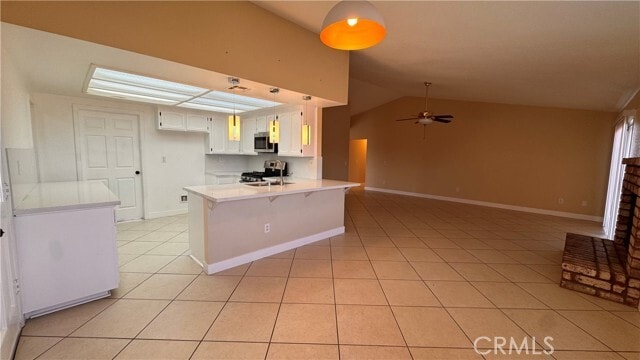 Building Photo - 13677 Ivanpah Rd