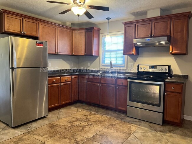 Building Photo - 709 S Webb St