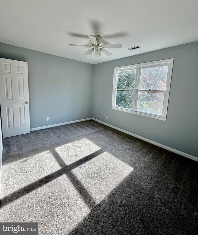 Building Photo - 4209 Oakhill Rd