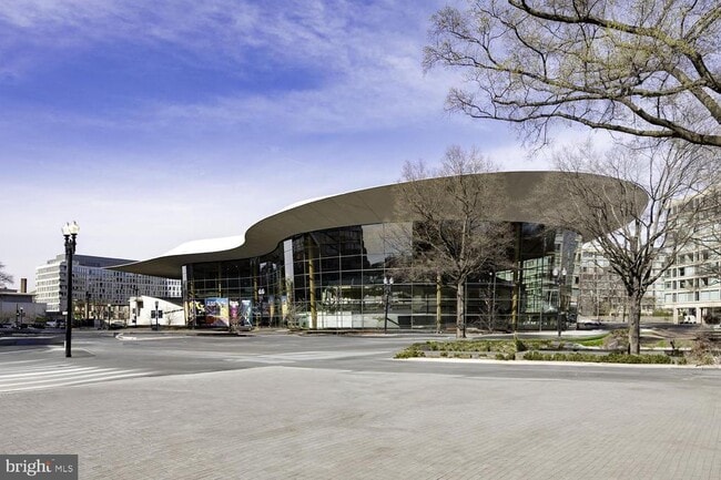 Building Photo - 1311 Delaware Ave SW