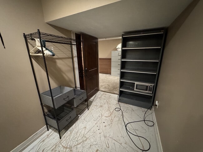 Building Photo - 546 Alaska Frontage Rd