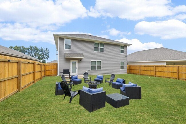 Building Photo - 5213 Peach Dr