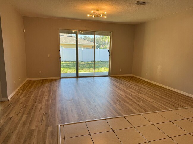 Building Photo - Single Family Home in Clermont