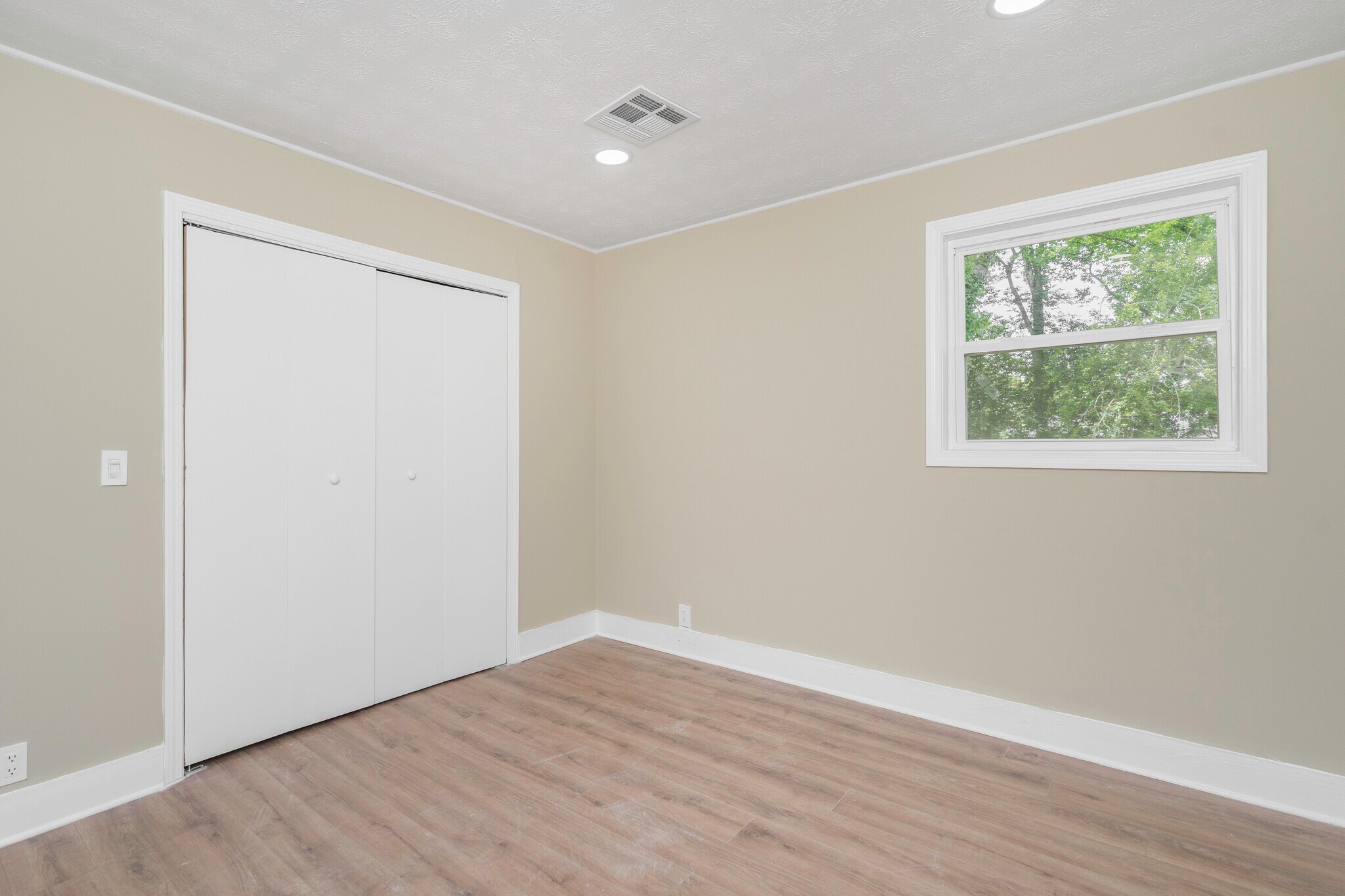 Building Photo - 3412 Southmont Dr