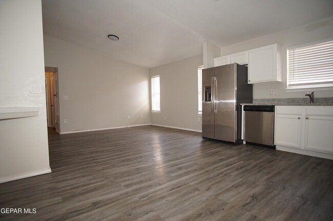 Building Photo - 1686 St Stephen Pl