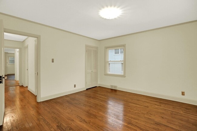 Building Photo - 3607 Highland Park Pl