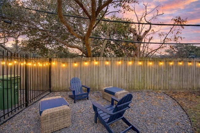 Building Photo - 3201 Westridge St