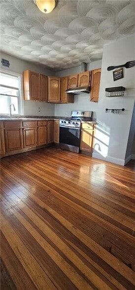 Building Photo - 358 Weeden St