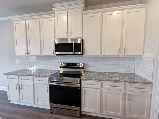 Building Photo - 3855 Brookburn Pk