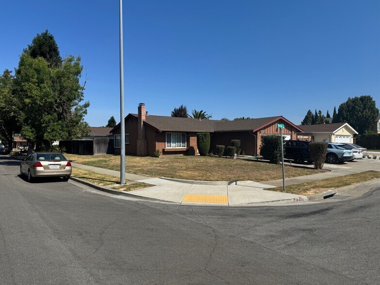 Building Photo - 3101 Wolsey Pl