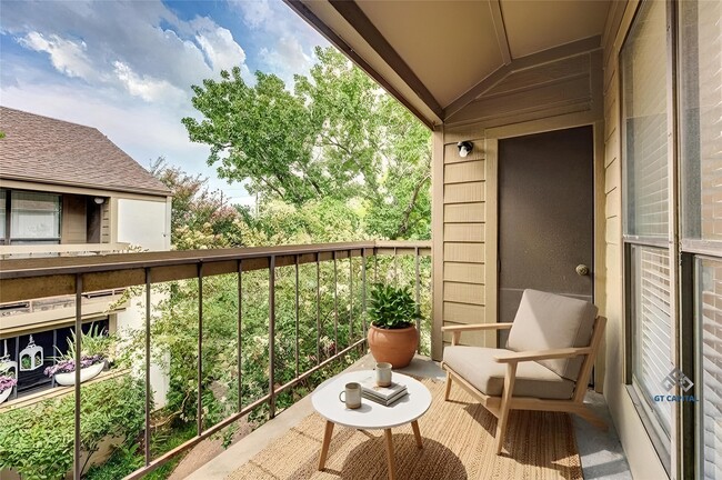 Building Photo - 10051 Westpark Dr