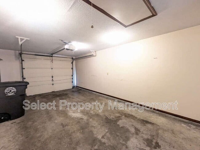 Building Photo - 4619 Arlington Pkwy S