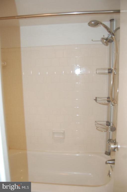 Building Photo - 1225 Martha Custis Dr
