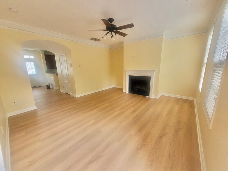 Building Photo - 9817 Longstone Ln