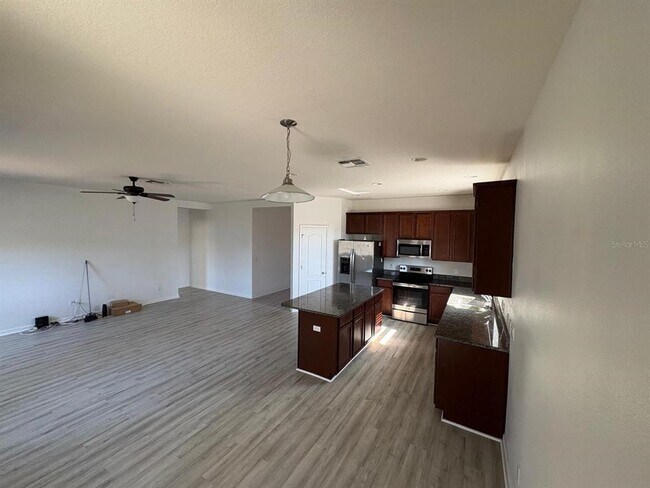 Building Photo - 3947 Wind Dancer Cir