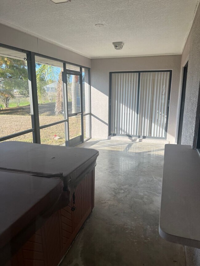 Building Photo - 3/2/2 in Deep Creek