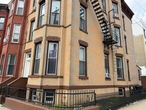 Building Photo - 125 Palisade Ave