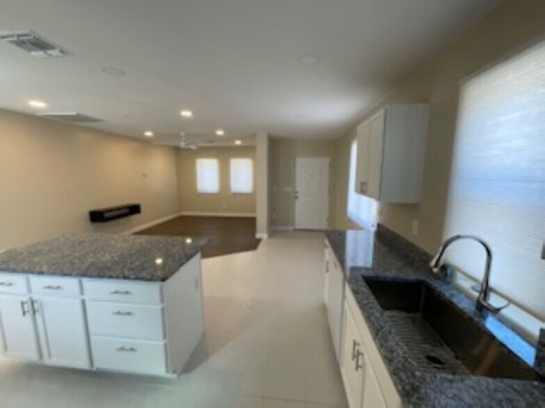 View to living room - 1214 E Elm St