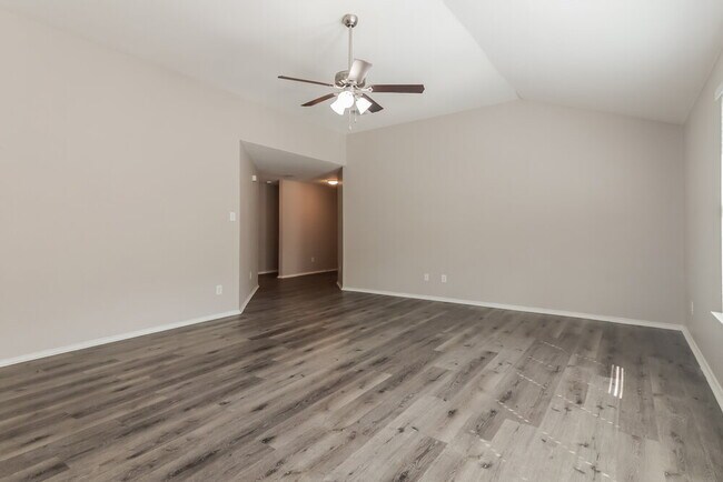 Building Photo - 1410 Post Oak Trail