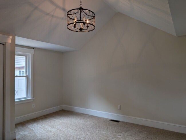 Building Photo - 2484 W 10th St