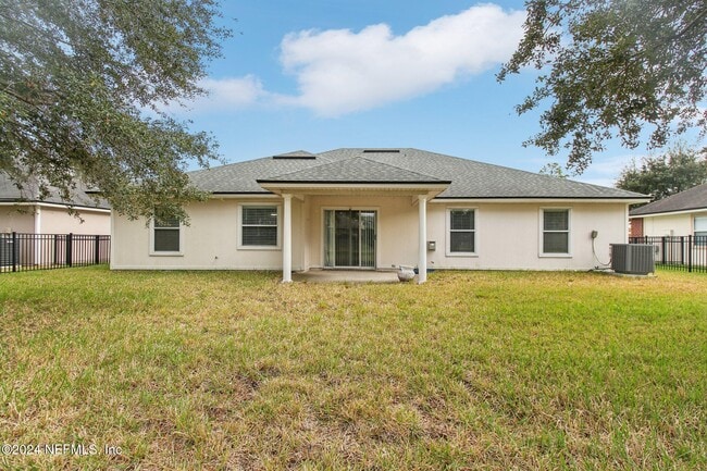 Building Photo - 14018 Fish Eagle Dr E