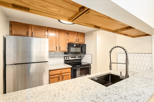 Kitchen Example - Village Square Apartments