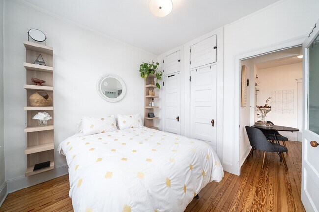 Building Photo - 27 Thorne St