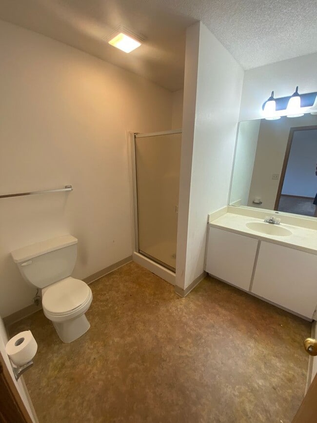 Building Photo - 3br/2.5ba townhome in Eden Prarie
