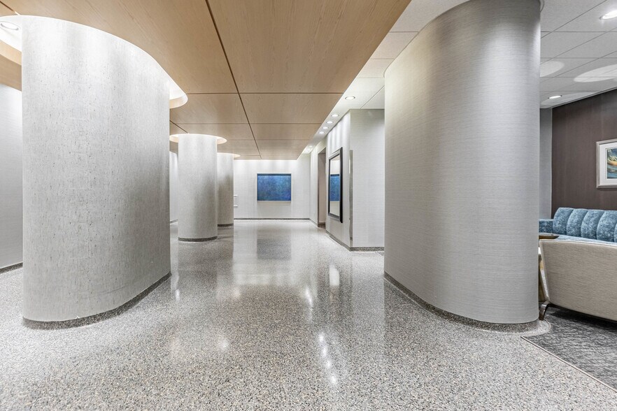 Building Photo - 405 N Wabash Ave