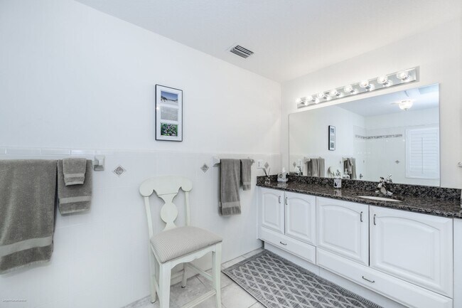 Building Photo - 1477 Park Beach Cir