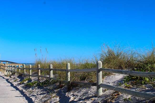 Building Photo - Amazing Ocean Views - Seasonal or Annual