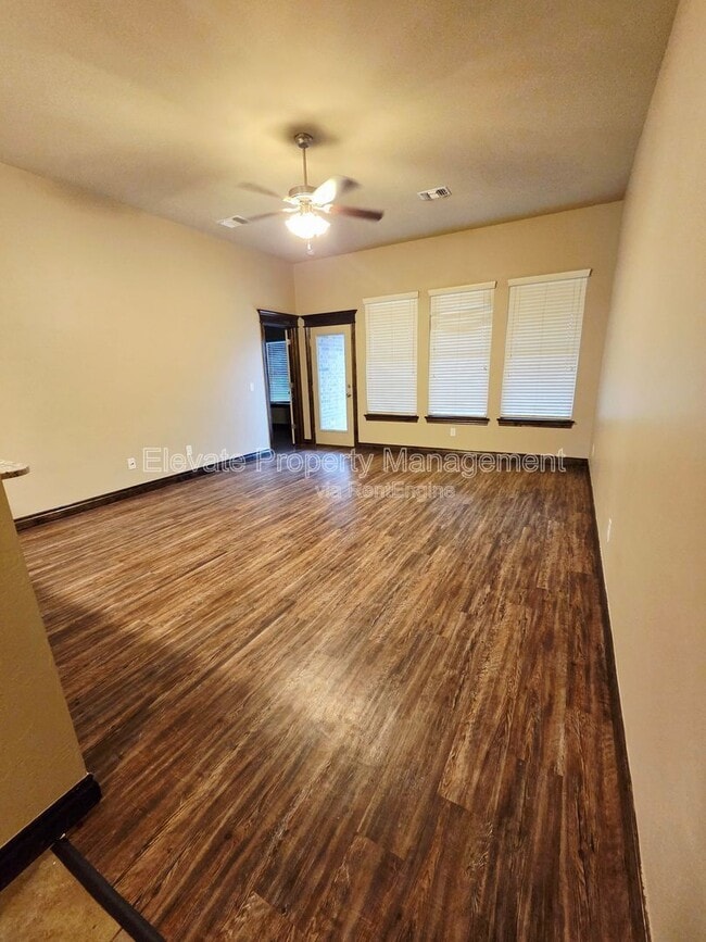 Building Photo - 2302 Kintyre Rd