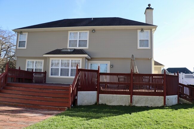 Building Photo - 2969 Columbia Dr