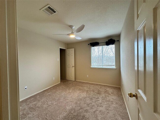 Building Photo - 1505 Davis Mountain Loop