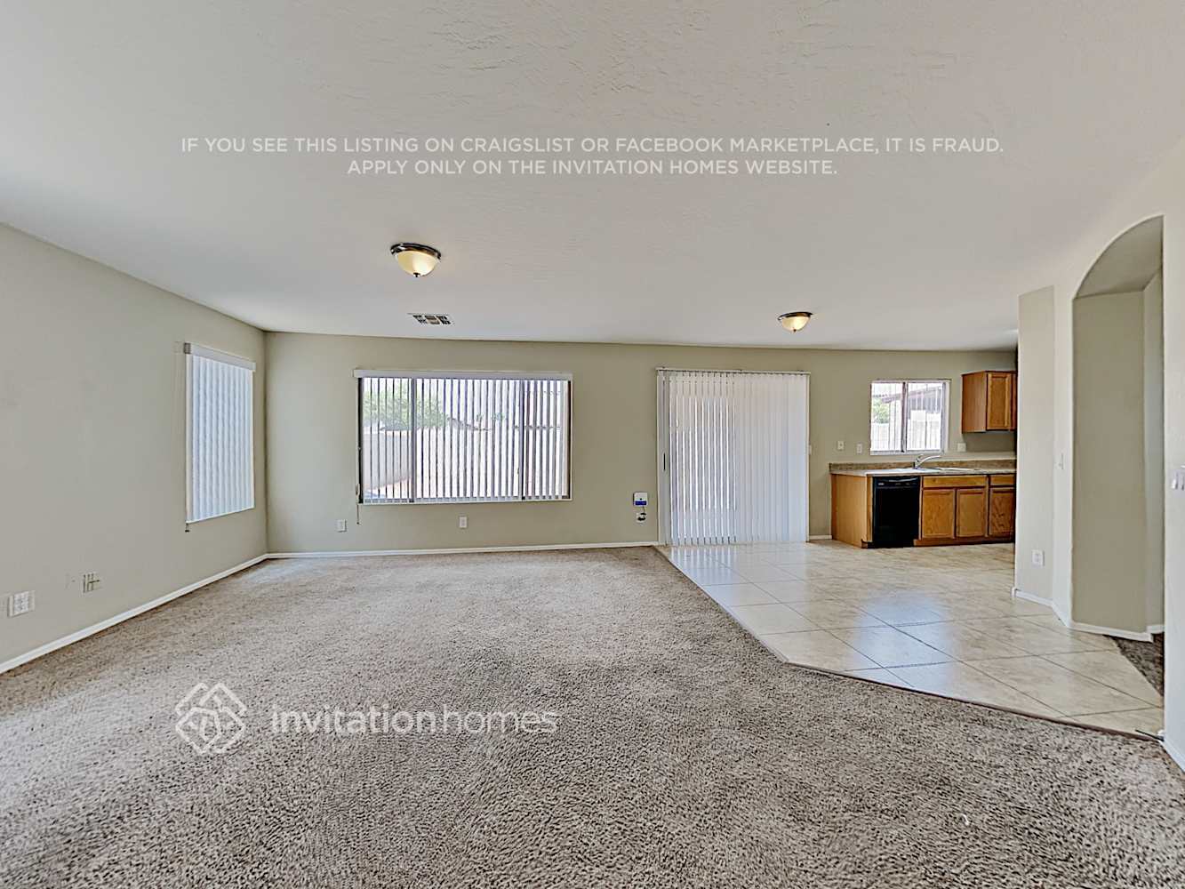 Building Photo - 9740 W Heber Rd