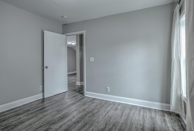 Building Photo - 412 Orange St