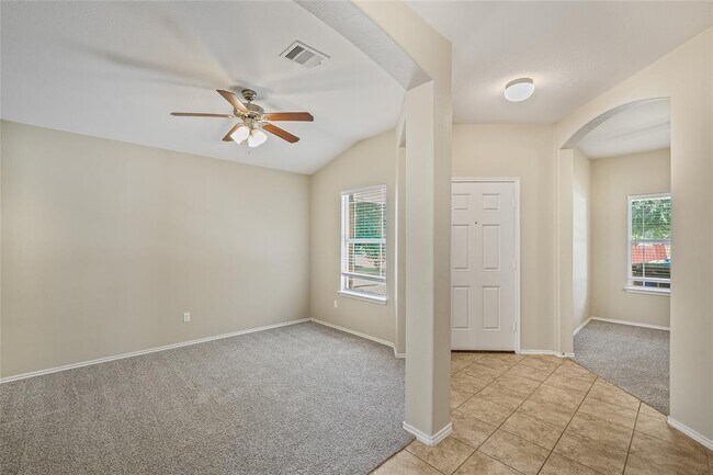 Building Photo - 20009 Hawk Hood Dr