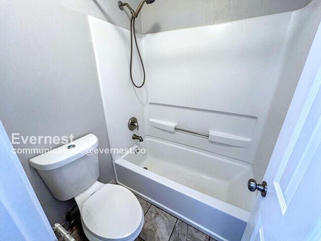 Building Photo - 3567 Montwood Ct